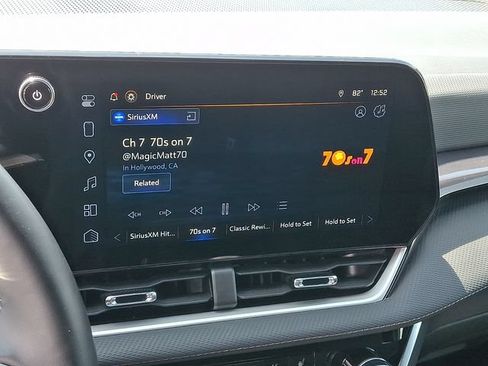 Used 2025 Chevrolet Equinox LT FWD image 16
