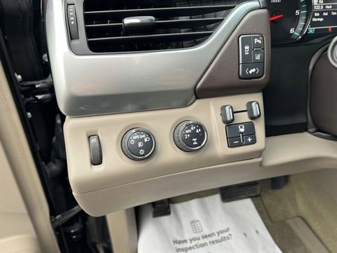 Used 2015 Chevrolet Suburban LTZ image 18