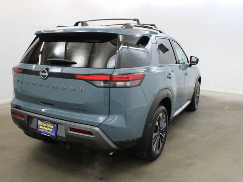 New 2026 Nissan Pathfinder Platinum FWD image 5