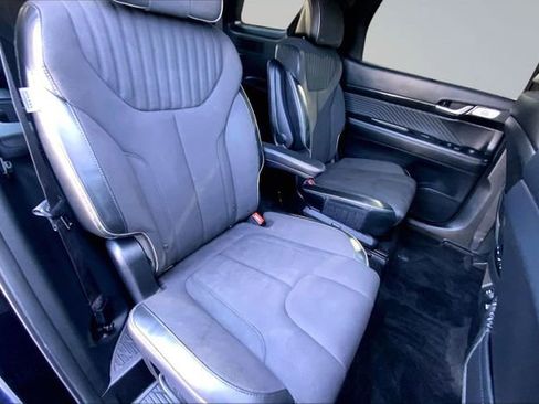 Used 2024 Hyundai Palisade Calligraphy image 32
