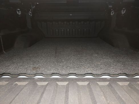 Used 2024 GMC Canyon Denali image 12