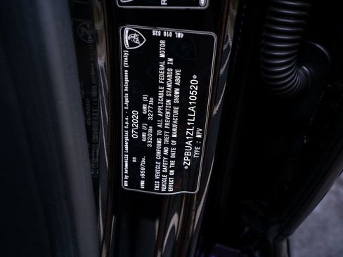 Used 2020 Lamborghini Urus AWD/4WD image 67