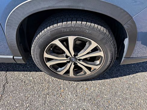 Used 2020 Subaru Forester Limited image 11