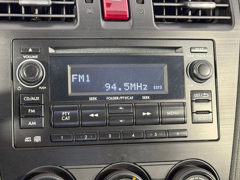 Used 2014 Subaru Crosstrek 2.0i Premium w/ Moonroof Package image 18