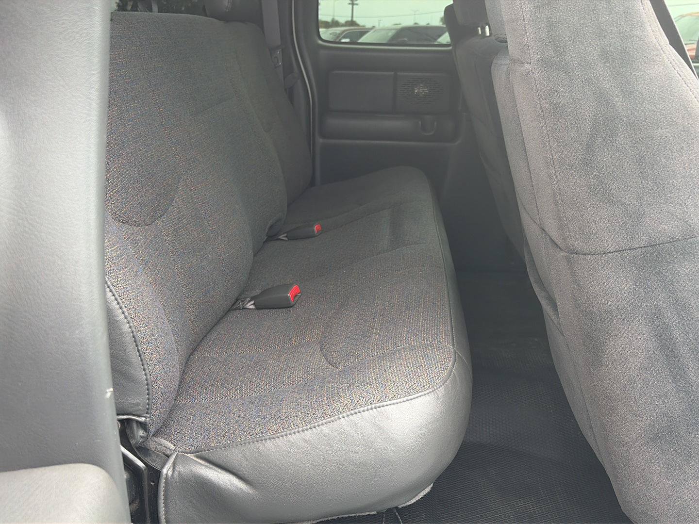 Used 2004 Chevrolet Silverado 2500 W/T w/ Heavy-Duty Power Package AWD/4WD image 17