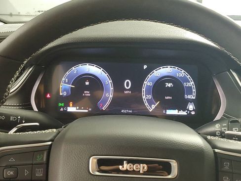 Used 2025 Jeep Grand Cherokee L Altitude image 26