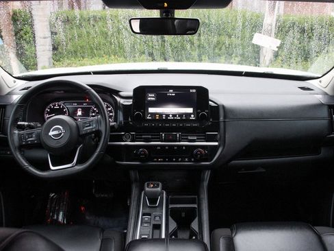 Used 2024 Nissan Pathfinder SL w/ SL Premium Package image 26