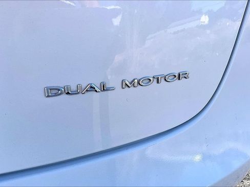 Used 2022 Tesla Model 3 Long Range AWD/4WD image 8