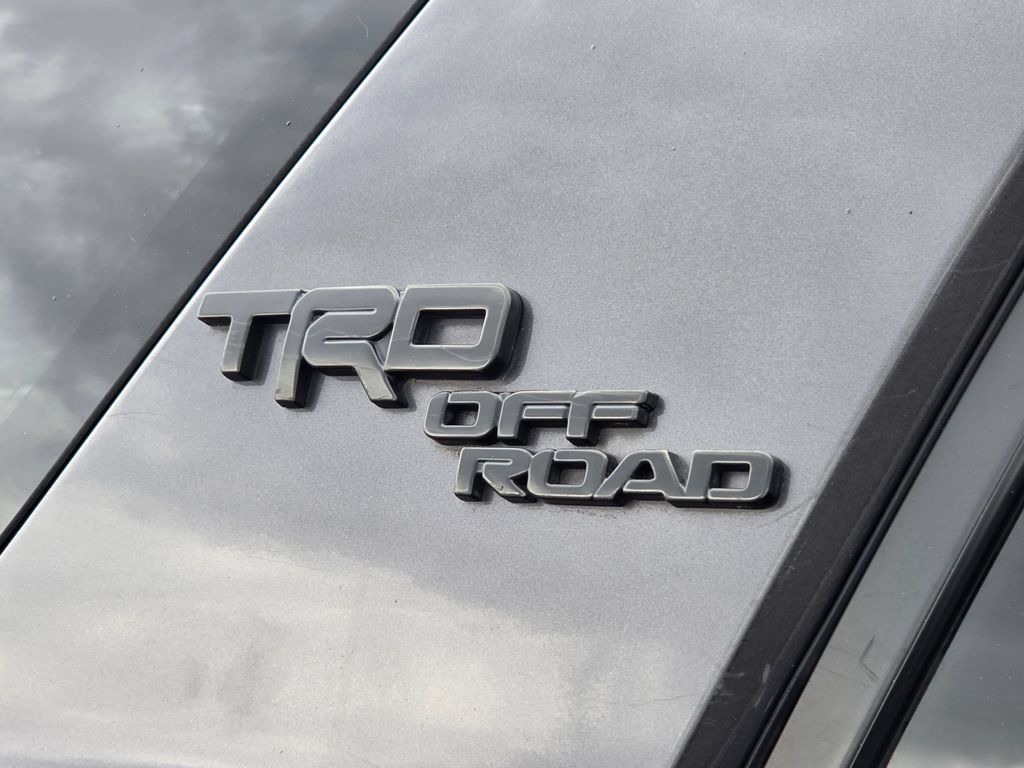 Used 2018 Toyota 4Runner TRD Off-Road Premium AWD/4WD image 13