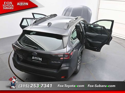 Used 2024 Subaru Outback AWD/4WD image 36