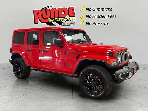 Used 2025 Jeep Wrangler Unlimited Sahara w/ Safety Group AWD/4WD image 8