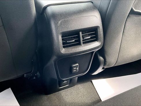 Used 2020 Chevrolet Equinox LT image 30