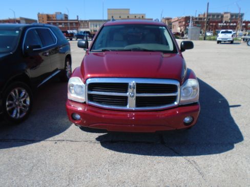 Used 2006 Dodge Durango Limited w/ Trailer Tow Group AWD/4WD image 2