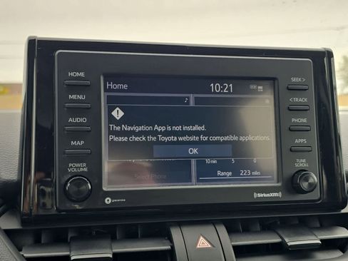 Used 2021 Toyota RAV4 XLE w/ Convenience Package FWD image 21