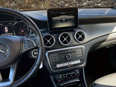 Used 2018 Mercedes-Benz CLA 250 image 6