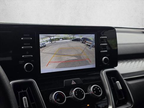 Used 2021 Kia Sorento LX FWD image 19