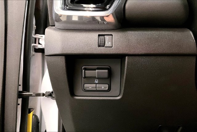 Used 2024 GMC Canyon Elevation w/ Convenience Package AWD/4WD image 39