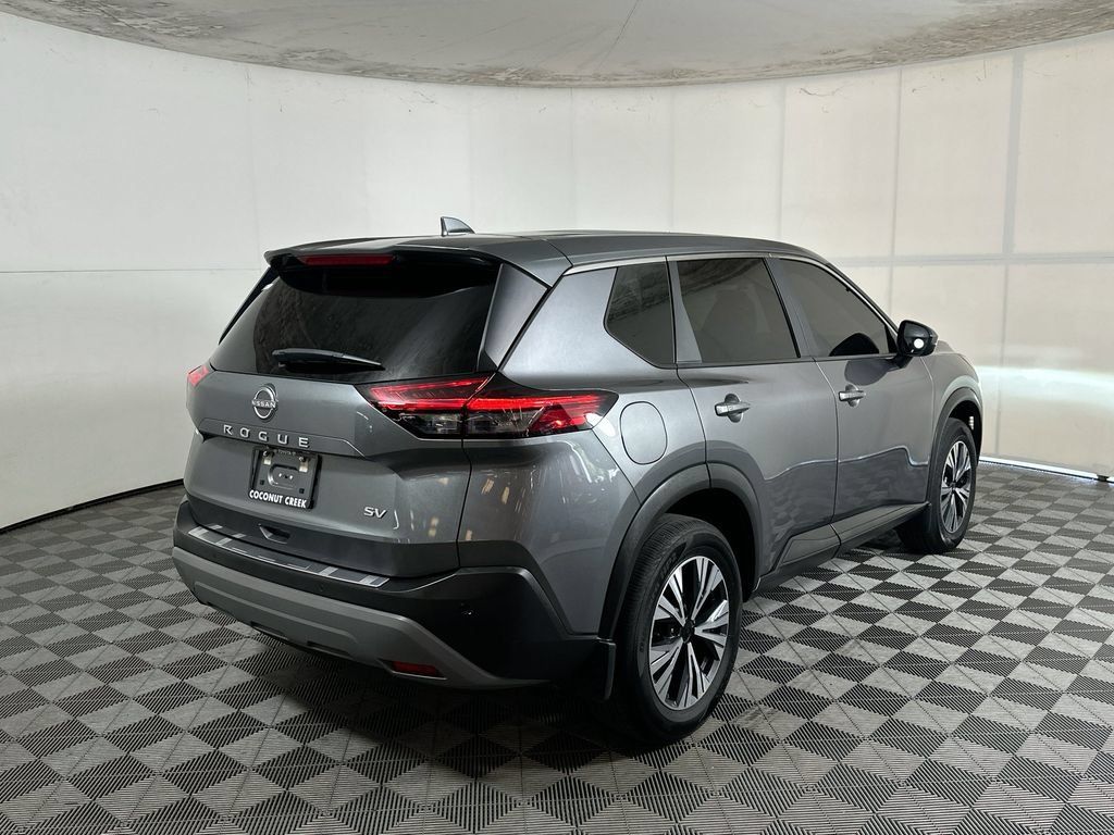 Used 2023 Nissan Rogue SV FWD image 3