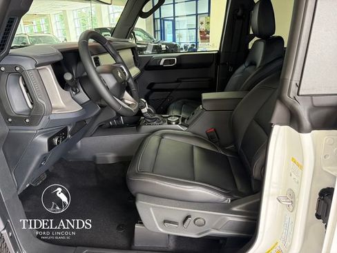 New 2026 Ford Bronco Outer Banks w/ Sasquatch Package AWD/4WD image 11