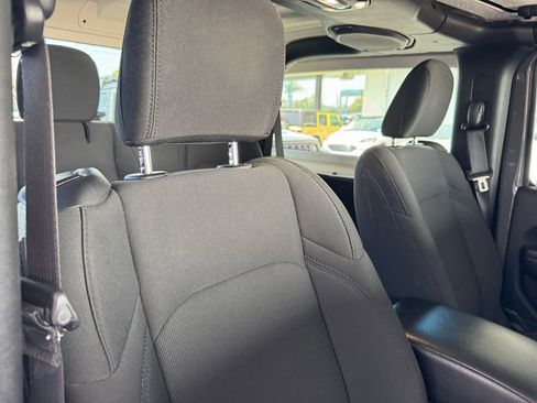 Used 2021 Jeep Wrangler Sport S AWD/4WD image 2