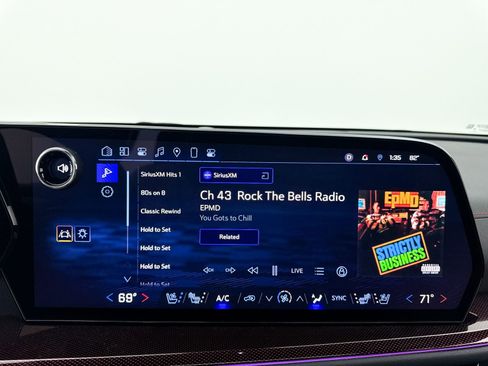 Used 2024 Chevrolet Traverse RS w/ LPO, Floor Liner Package image 24