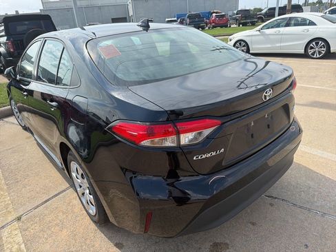 Used 2024 Toyota Corolla LE FWD image 4