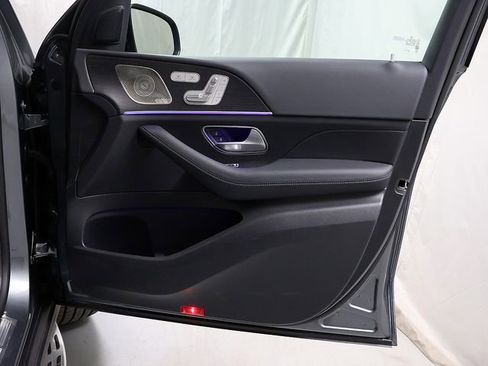 Certified 2026 Mercedes-Benz GLS 450 4MATIC image 37