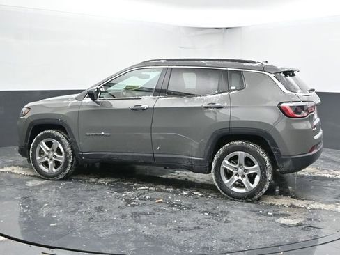 Used 2024 Jeep Compass Latitude image 7