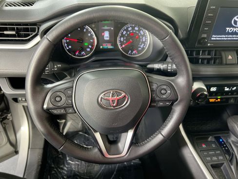 Used 2021 Toyota RAV4 XLE w/ Convenience Package image 11