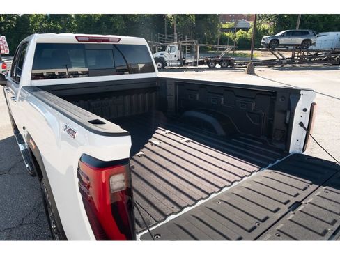 New 2026 GMC Sierra 2500 SLT w/ SLT Premium Package AWD/4WD image 34