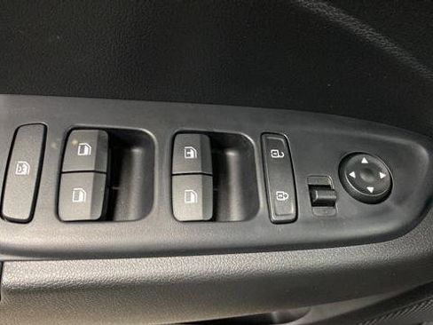 New 2026 Hyundai Venue SE FWD image 21
