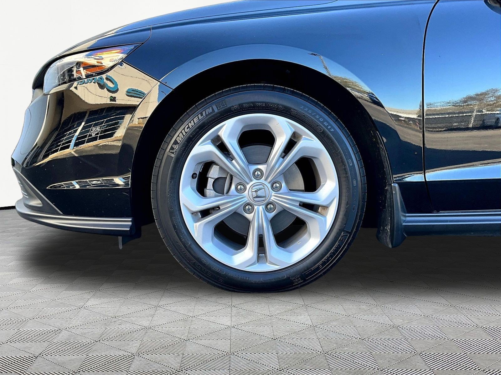 Used 2025 Honda Accord LX image 31