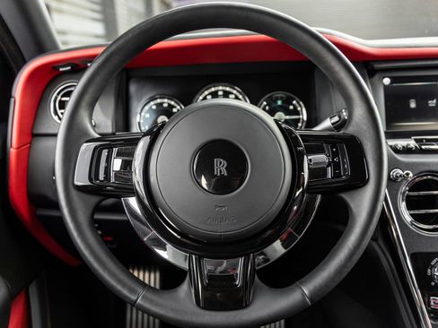 Certified 2023 Rolls-Royce Cullinan w/ Dark Exterior Package AWD/4WD image 32