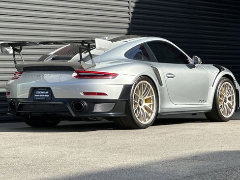 Used 2018 Porsche 911 GT2 RS image 8