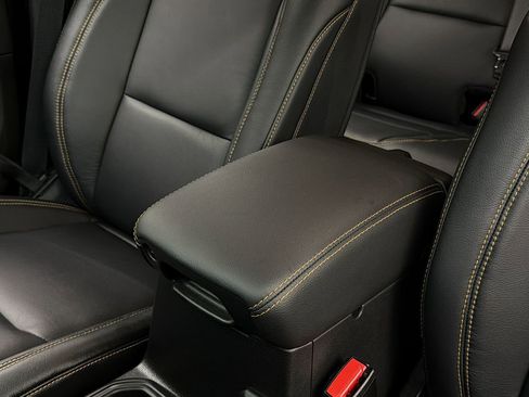 Used 2025 Jeep Wrangler Unlimited Sahara image 37