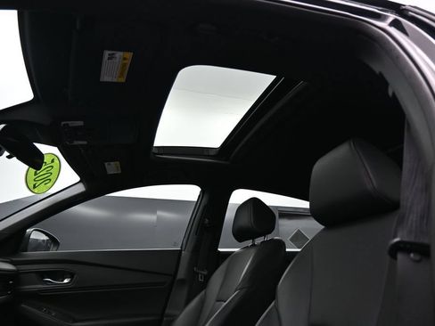 Used 2025 Honda Accord Sport image 13