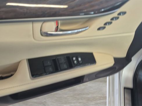 Used 2017 Lexus ES 350 w/ Premium Package image 25
