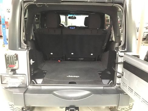 Used 2015 Jeep Wrangler Unlimited Sport w/ Quick Order Package 24S image 19