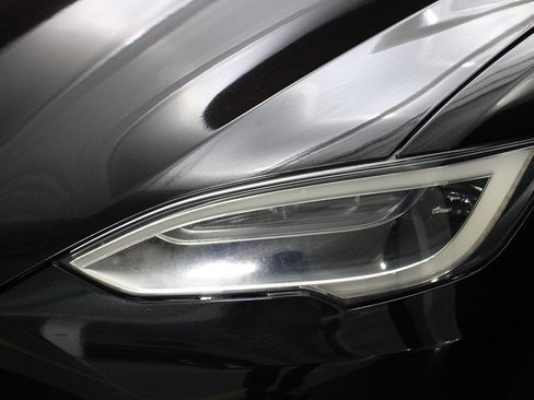 Used 2018 Tesla Model S 75D image 4