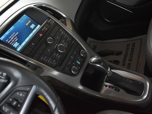 Used 2013 Buick Verano Convenience FWD image 24