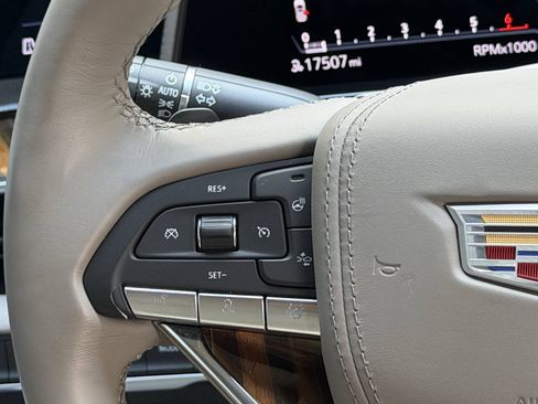 Used 2024 Cadillac Escalade Sport Platinum AWD/4WD image 30