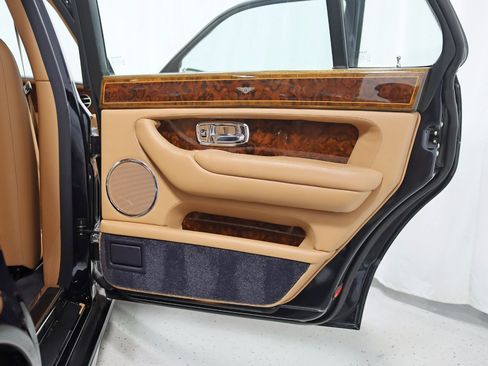 Used 2006 Bentley Arnage R RWD image 34