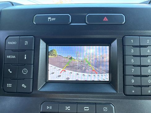 Used 2022 Ford F250 XL w/ Power Equipment Group AWD/4WD image 16
