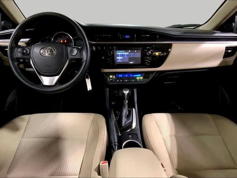 Used 2015 Toyota Corolla LE FWD image 16