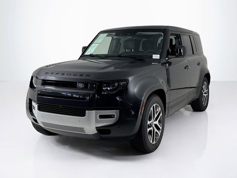 Used 2024 Land Rover Defender 110 SE image 1