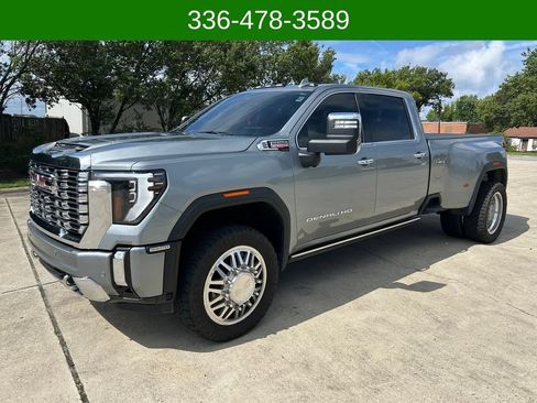 Used 2024 GMC Sierra 3500 Denali w/ Denali Reserve Package AWD/4WD image 1