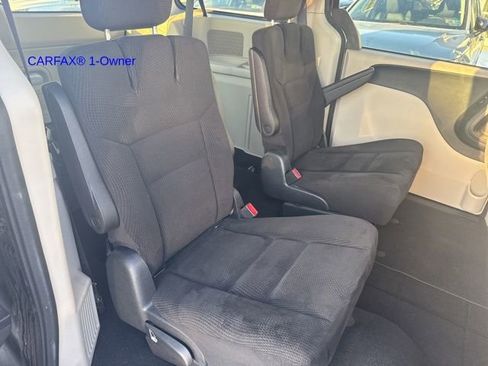 Used 2015 Dodge Grand Caravan SXT image 6