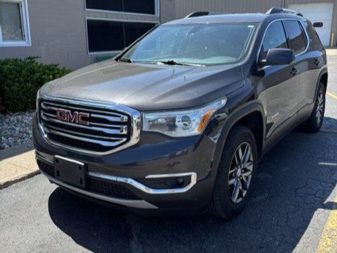 Used 2017 GMC Acadia SLT AWD/4WD image 2