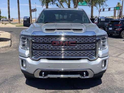Used 2020 GMC Sierra 2500 Denali w/ Technology Package AWD/4WD image 3