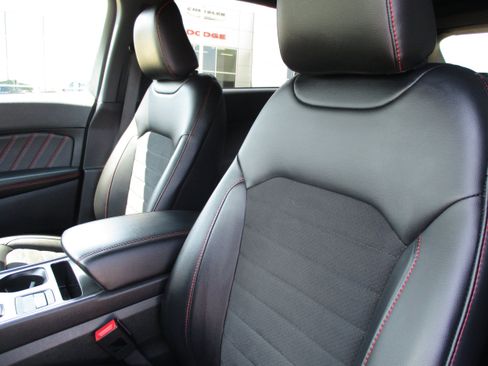 Used 2024 Ford Edge ST-Line AWD/4WD image 37